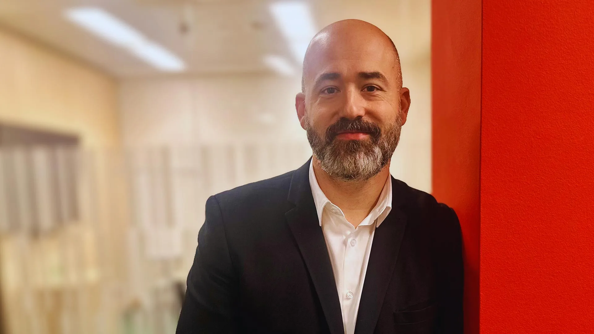 Bots al frente, humanidad al mando: el valor de lo esencial en el contact center